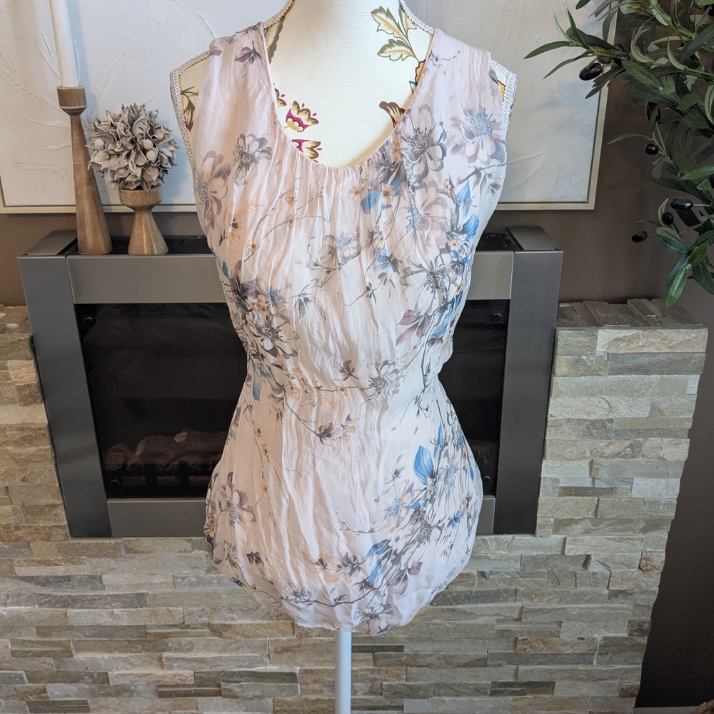 Elegant Floral Sleeveless Blouse